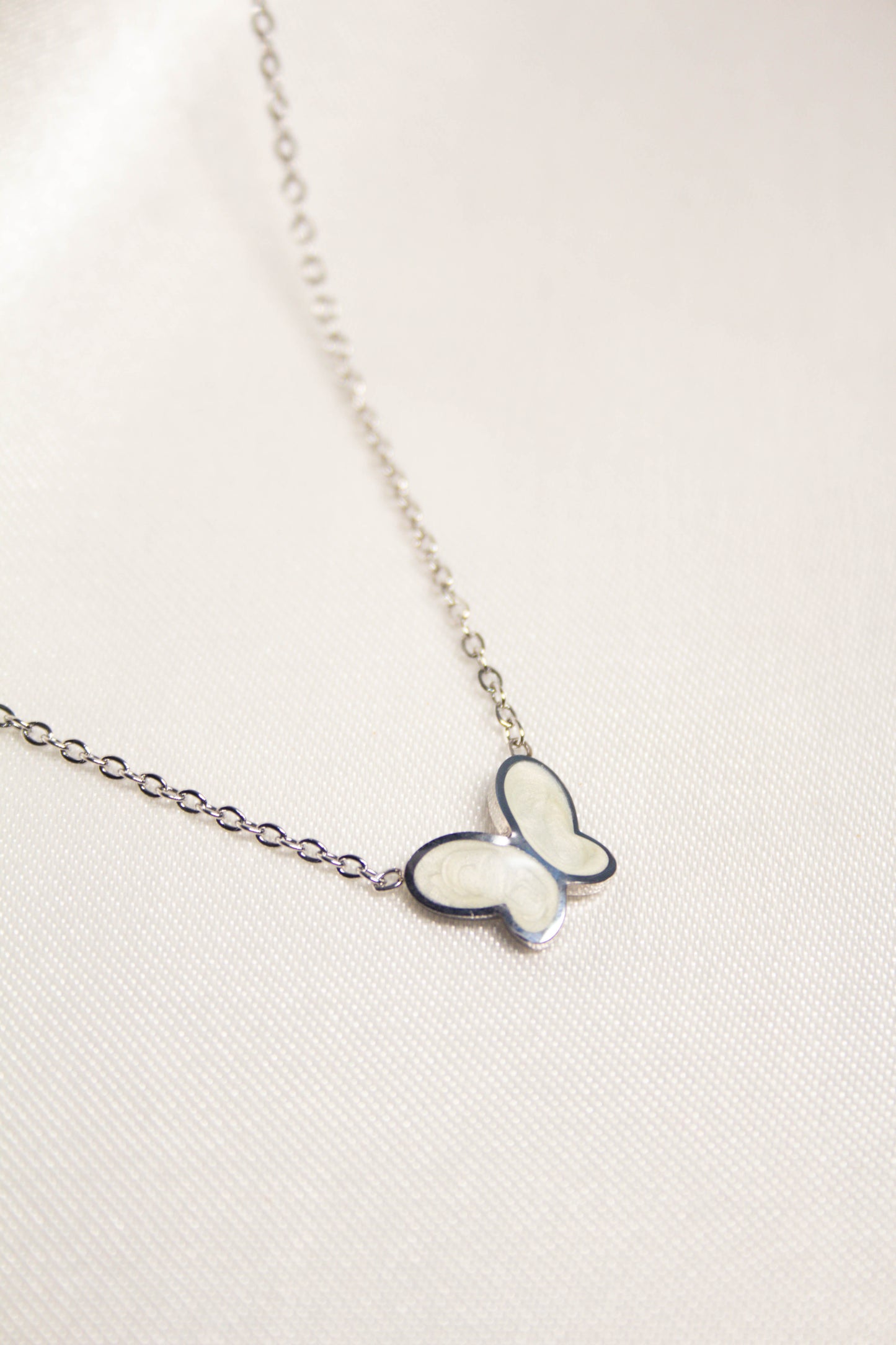 WHITE BUTTERFLY NECKLACE