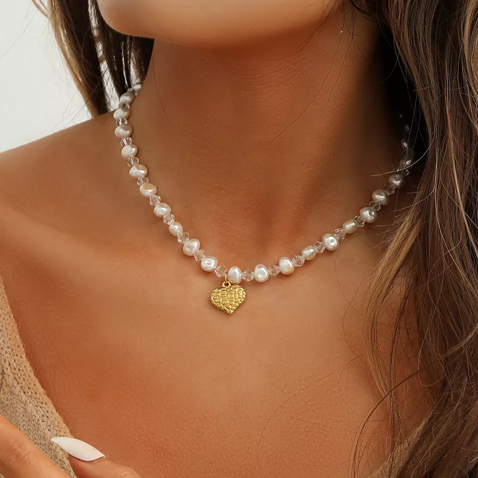 HEART NECKLACE