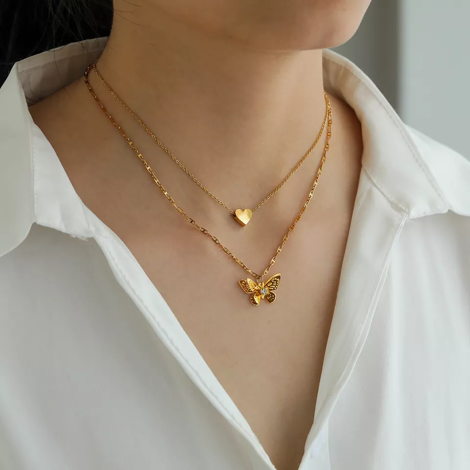 SMALL HEART NECKLACE