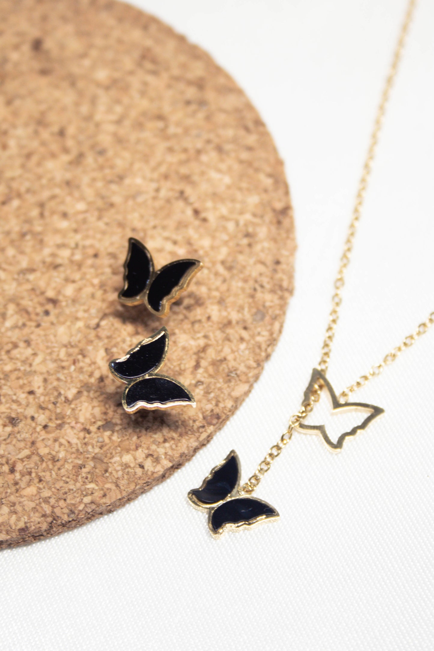 MELNO TAUREŅU KOMPLEKTS