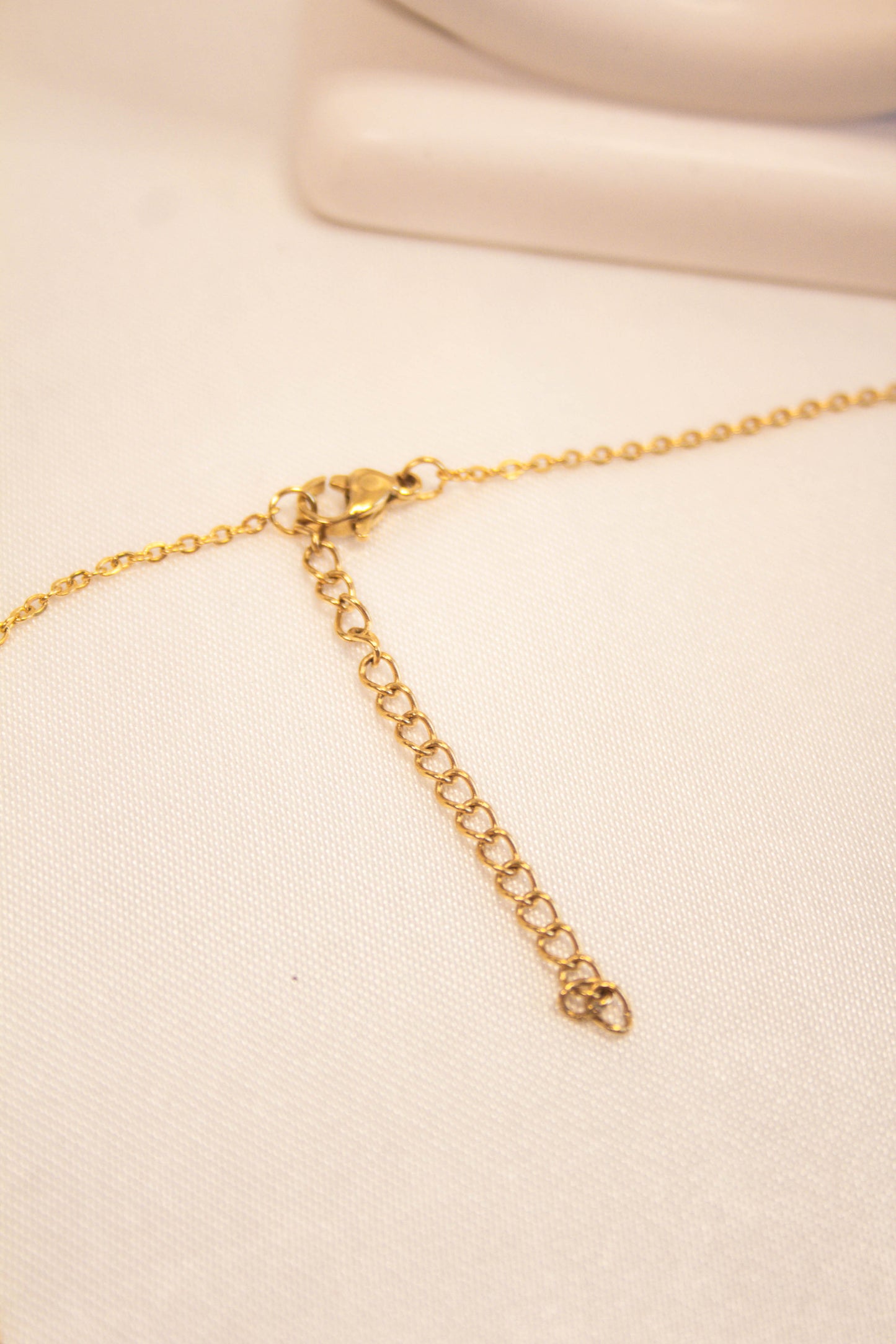 SMALL HEART NECKLACE