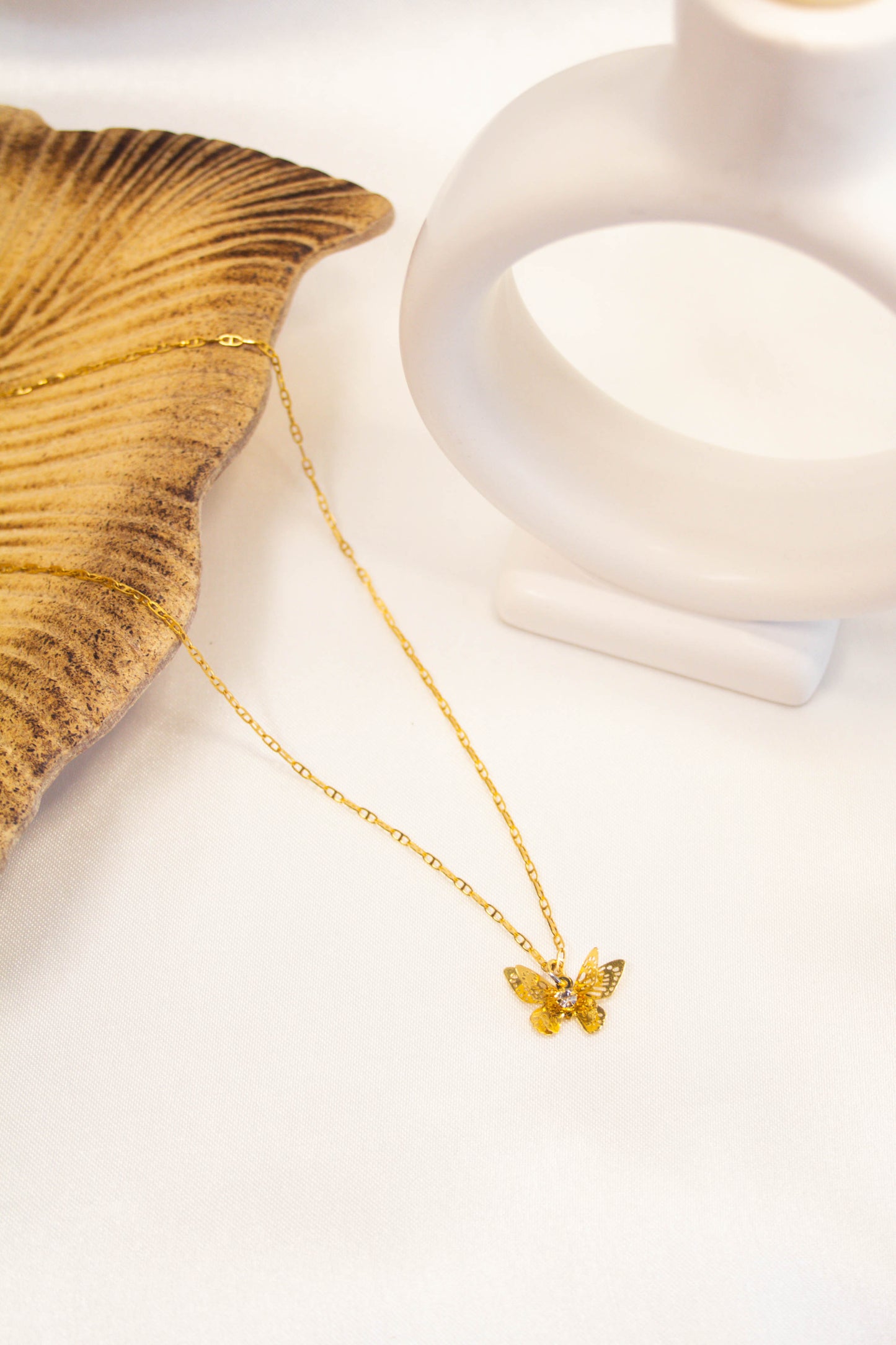 GOLD BUTTERFLY NECKLACE