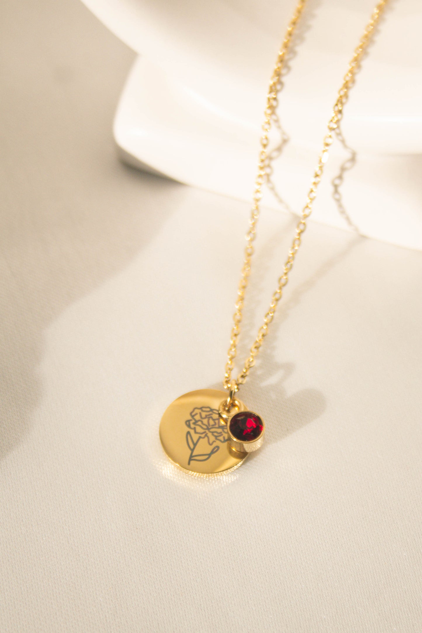 RED DIAMOND AND FLOWER NECKLACE